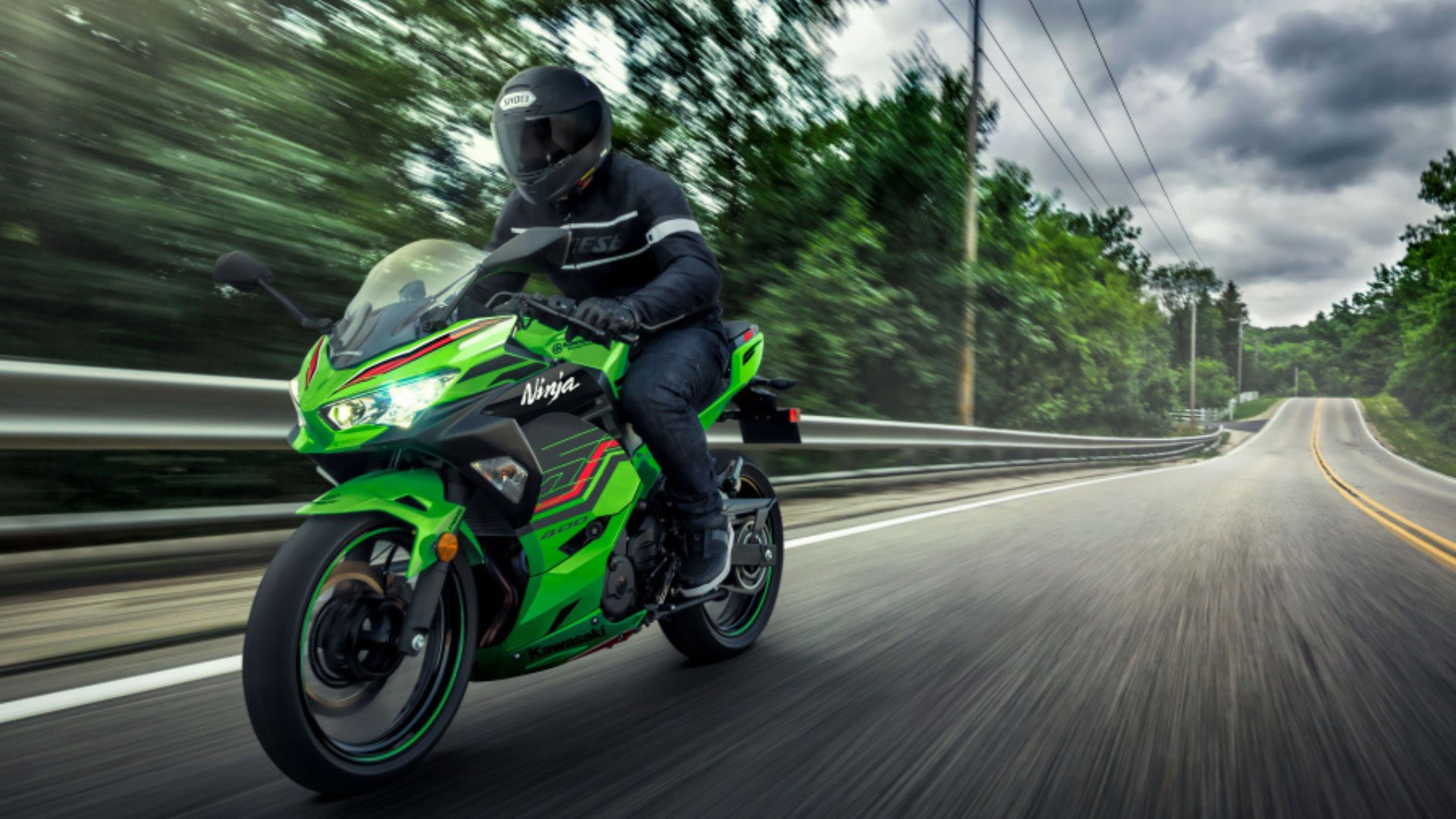 Kawasaki Ninja 400 KRT Edition 2024: ficha técnica, preço e itens de série